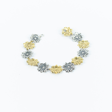 Carica l'immagine nel visualizzatore di Gallery, Bracciale fiorellini