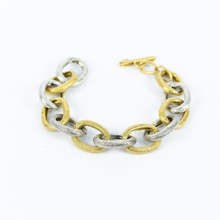 Carica l'immagine nel visualizzatore di Gallery, Bracciale maglia ovale intarsiato