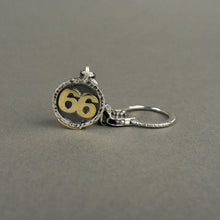 Carica l'immagine nel visualizzatore di Gallery, POrtachiavi 66 O' Miracolo