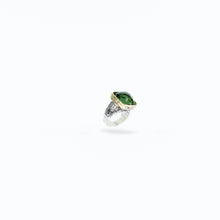 Carica l'immagine nel visualizzatore di Gallery, Anello con pietra taglio cuscino