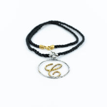 Carica l'immagine nel visualizzatore di Gallery, Ciondolo iniziale in argento 925 e bronzo giallo