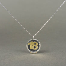 Carica l'immagine nel visualizzatore di Gallery, Ciondolo 18 O' Sang