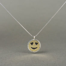 Carica l'immagine nel visualizzatore di Gallery, Ciondolo Smile Cuori